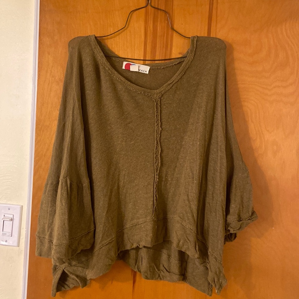 Free People Beach quarter sleeve sweater.